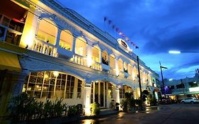 Baan Phuanda Phuket